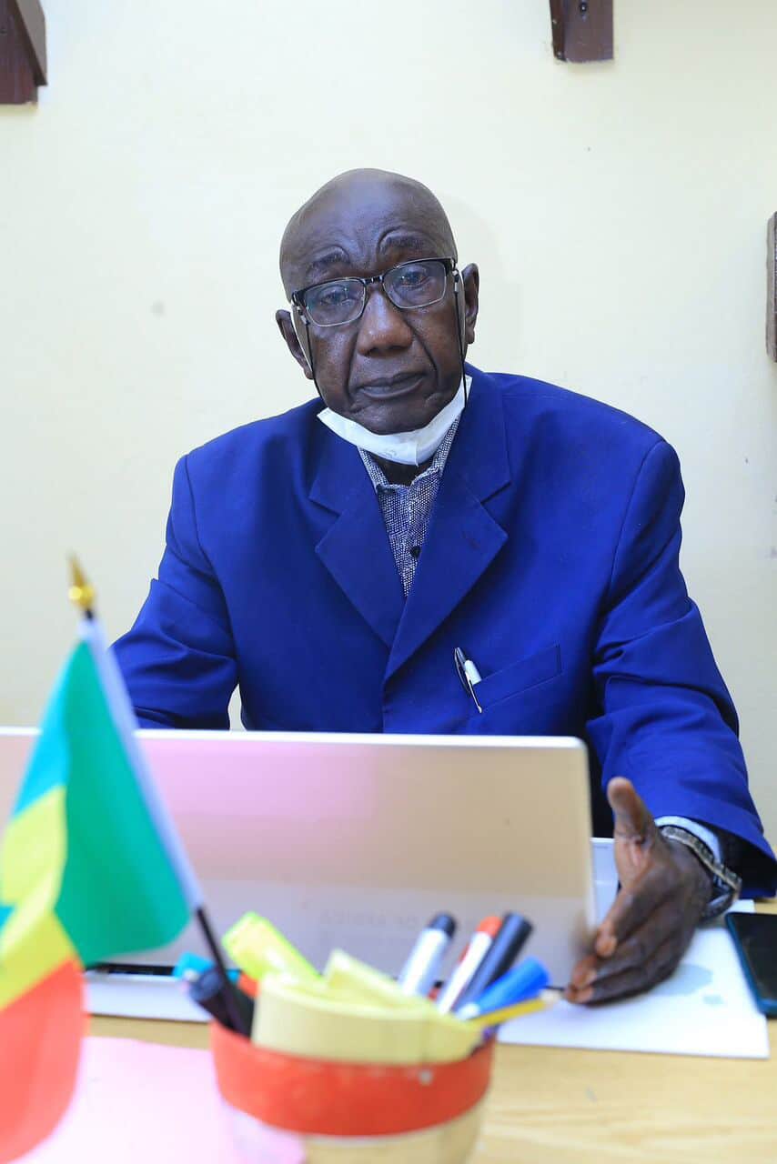 Directeur Général